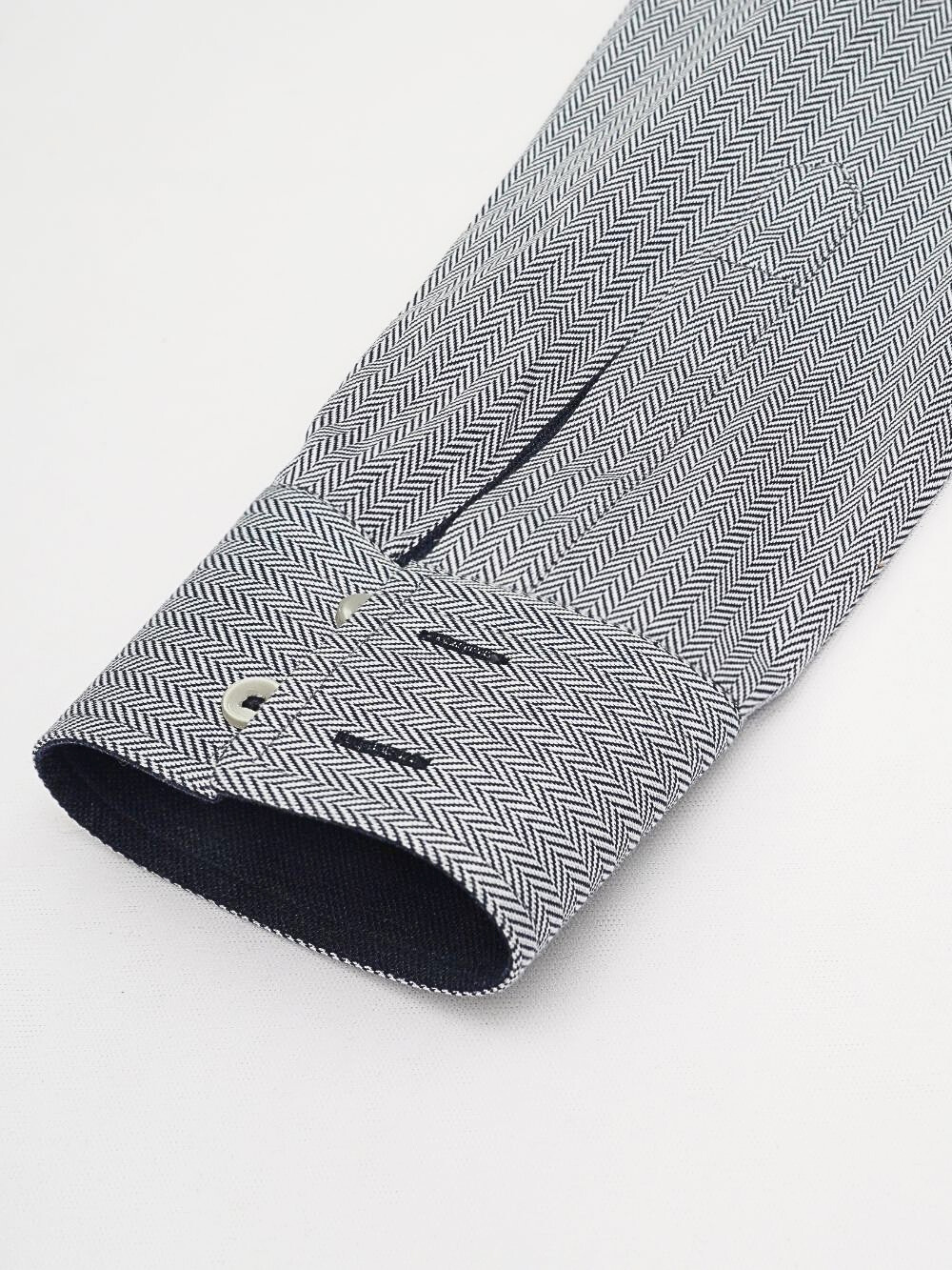 Non-Iron Stretch Gray Herringbone Print Shirt - Image 4