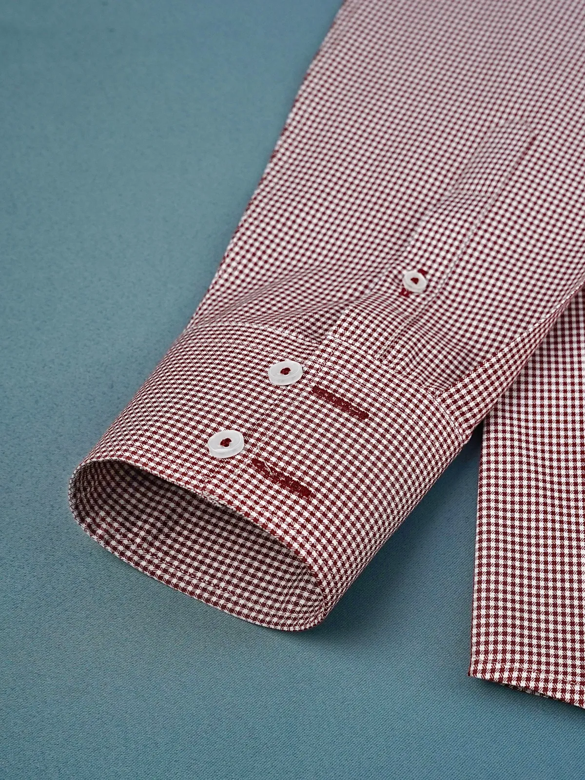 Non Iron Cotton Maroon Hound's Tooth Shirt - Twill weave