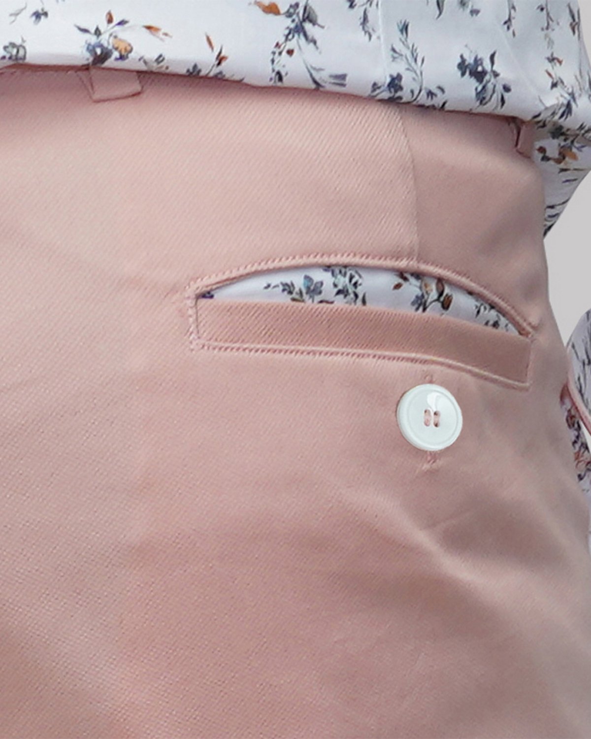 Cotton Short with Jacquard Weave and Extra Stretch - Peach