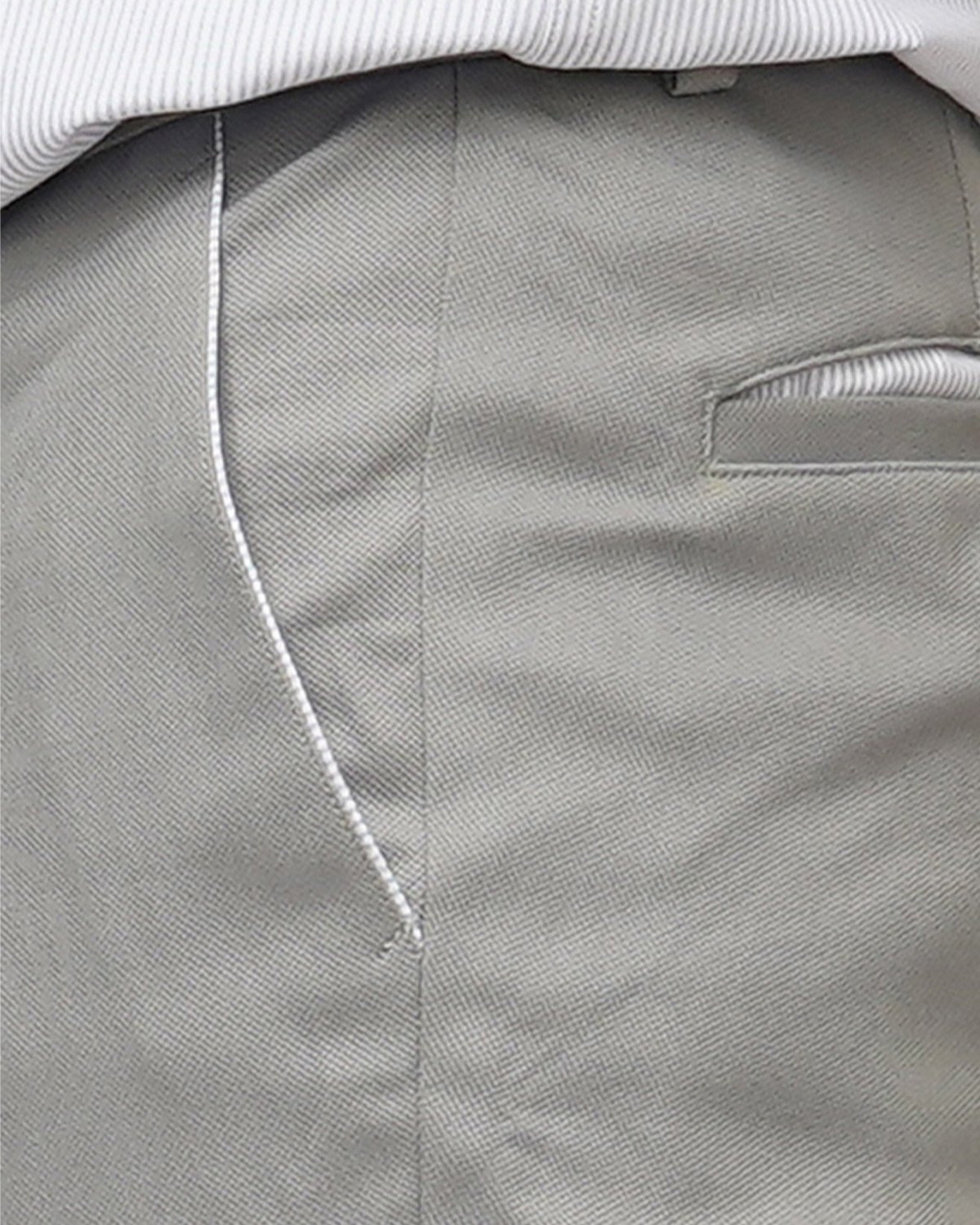 Cotton Short with Jacquard Weave and Extra Stretch - Moonstone Gray