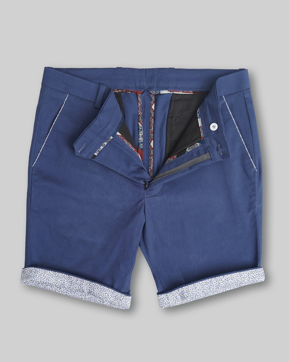 Cotton Short with Jacquard Weave and Extra Stretch - Indigo