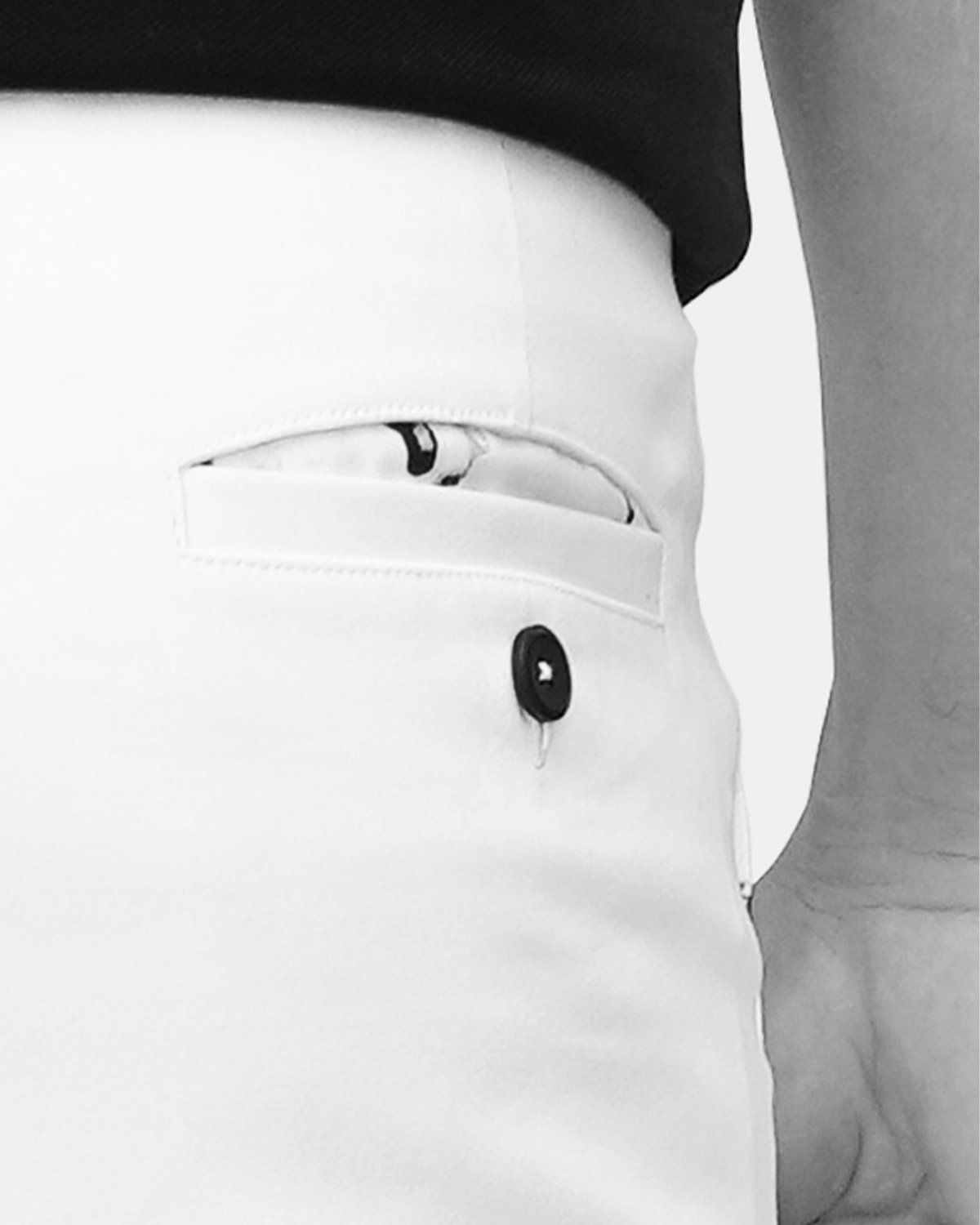 Cotton Short with Twill Weave and Extra Stretch - White