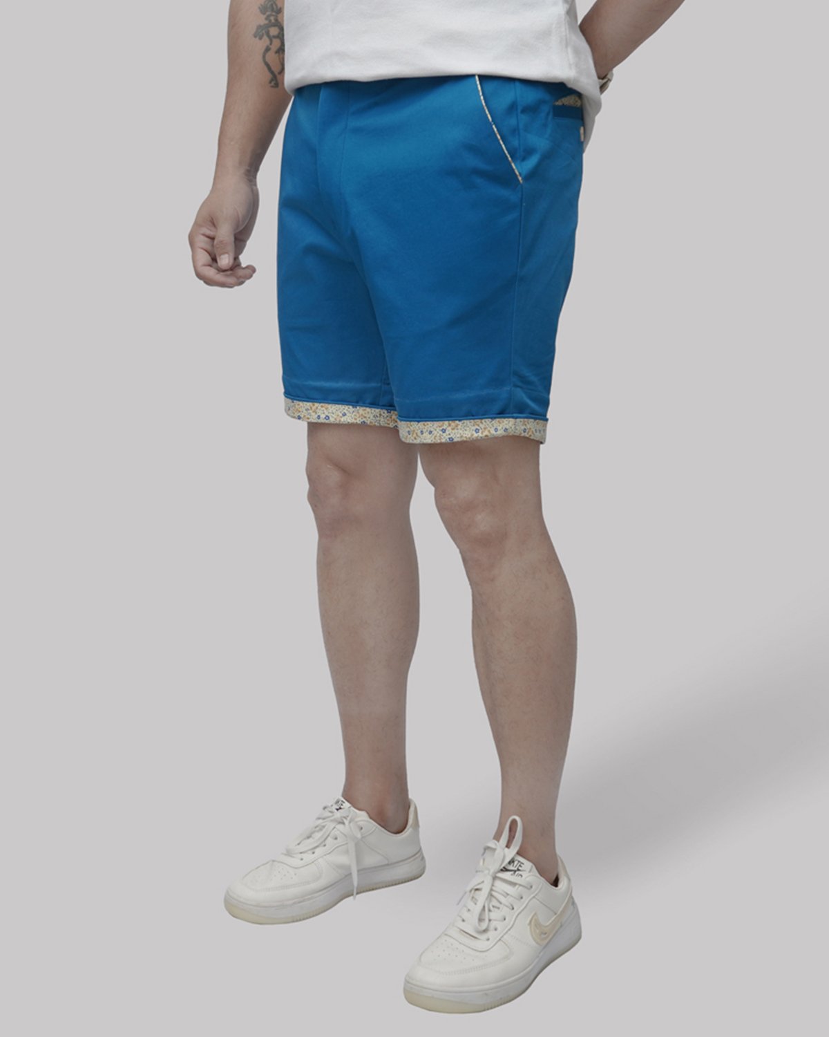 Cotton Short with Plain Weave and Extra Stretch - Sea Blue