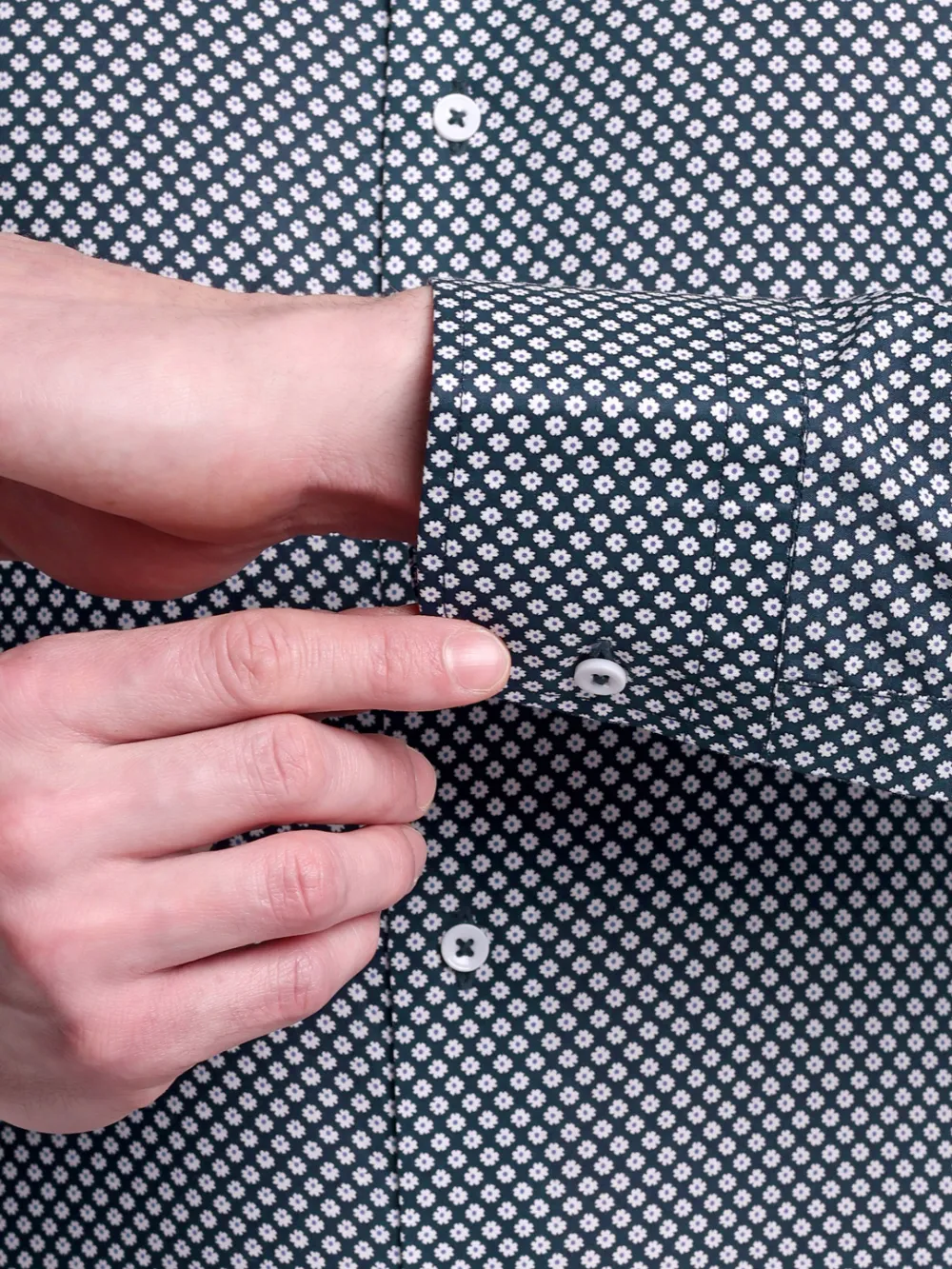 Non-Iron Snow Flowers Shirt - Plain Weave